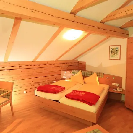 Hotel Naturhotel Laerchenhof 4*