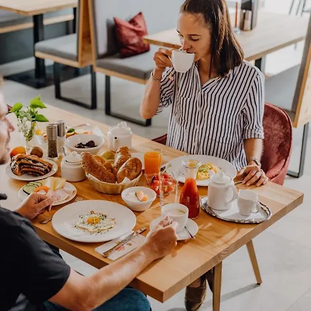 Отель Naturhotel Laerchenhof Рамзау